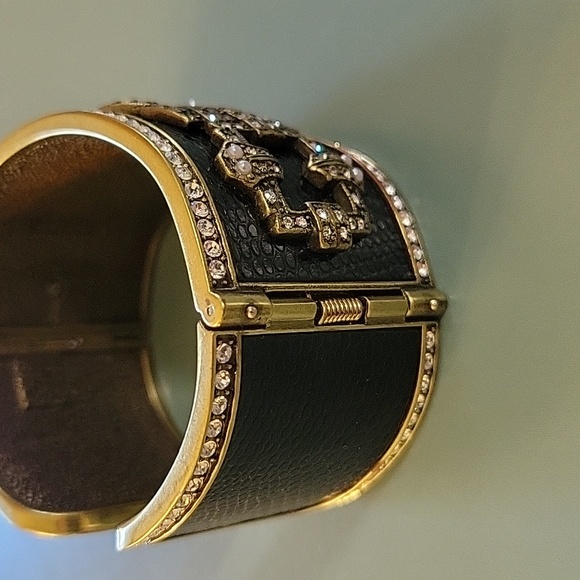 Heidi Daus Black Leather Jeweled Double Hinged Cuff Bracelet Swarovski Crystals - Picture 4 of 8